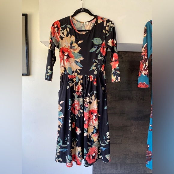 6 dress bundle from JessaKae.com. All size small. - Picture 9 of 10